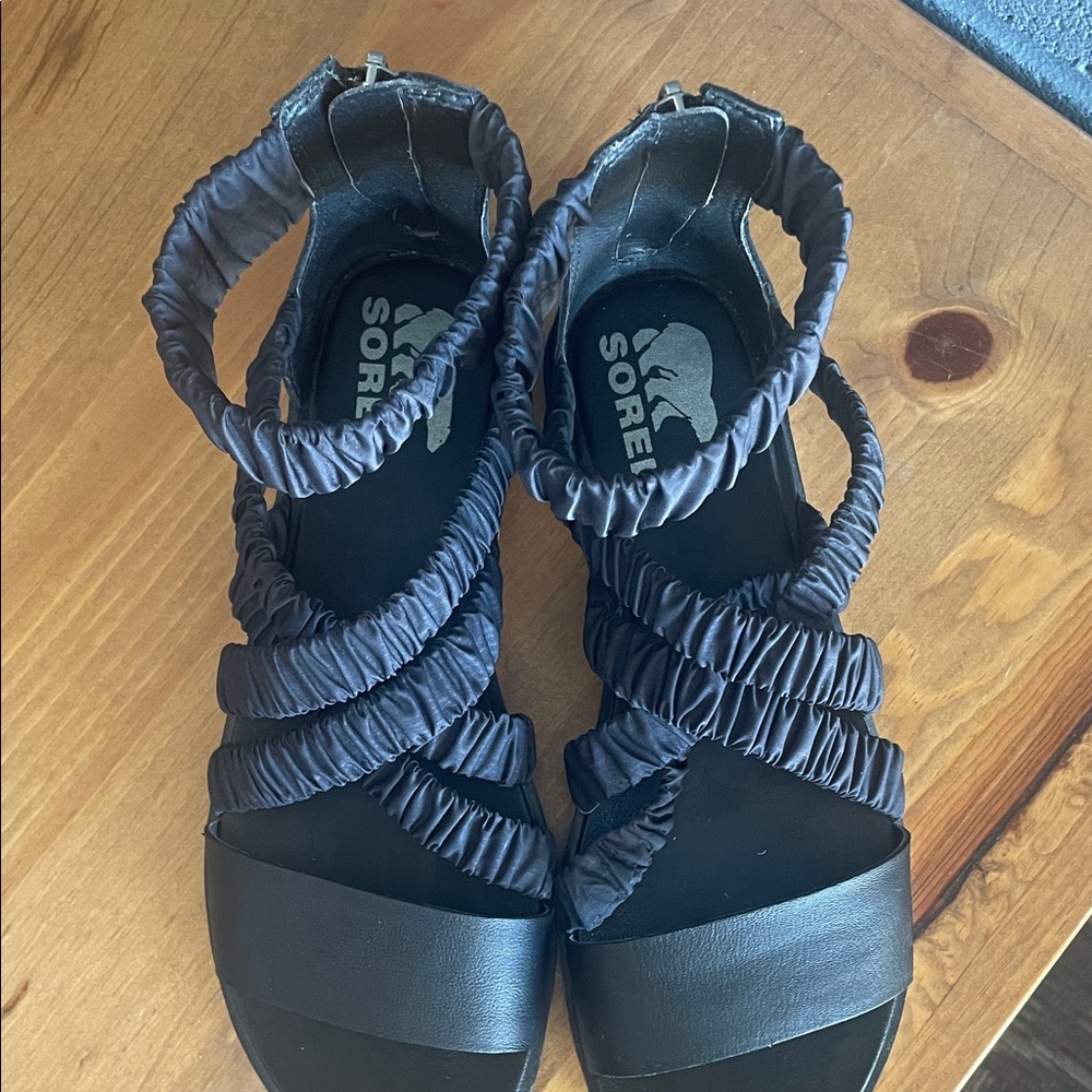 Sorel Black Strappy Elastic Ankle Sandals - Picture 9 of 9